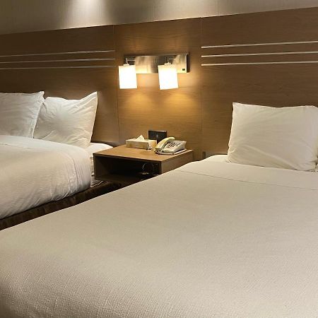 Chalet Continental Motel Вейлмаунт Экстерьер фото
