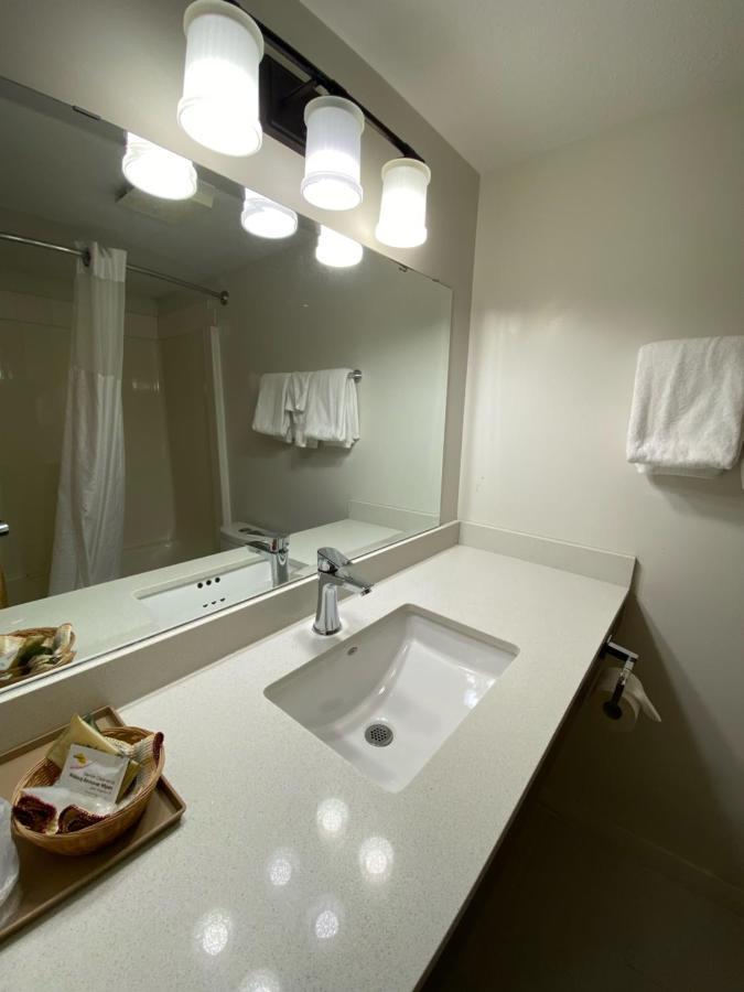 Chalet Continental Motel Вейлмаунт Экстерьер фото