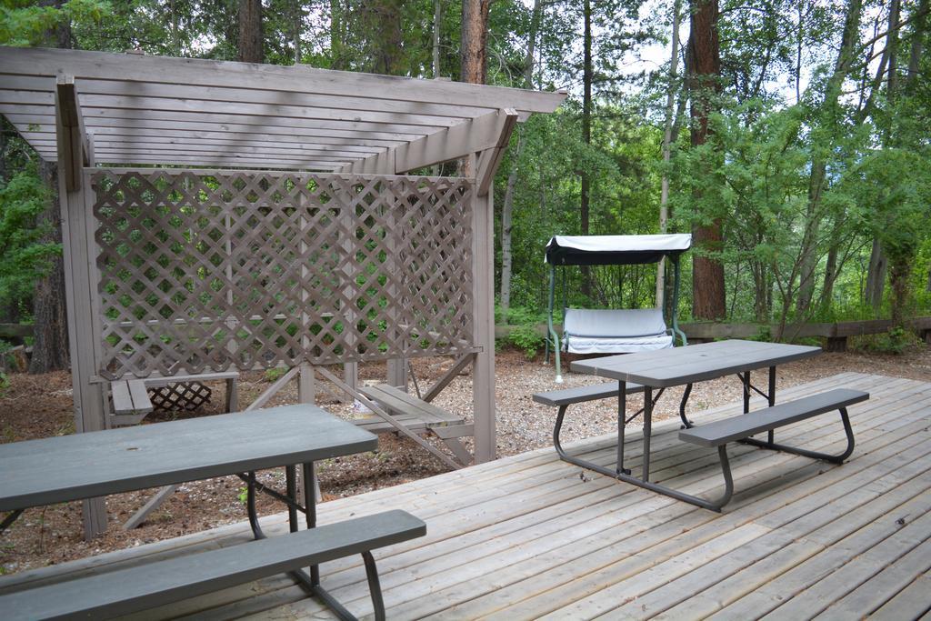 Chalet Continental Motel Вейлмаунт Экстерьер фото